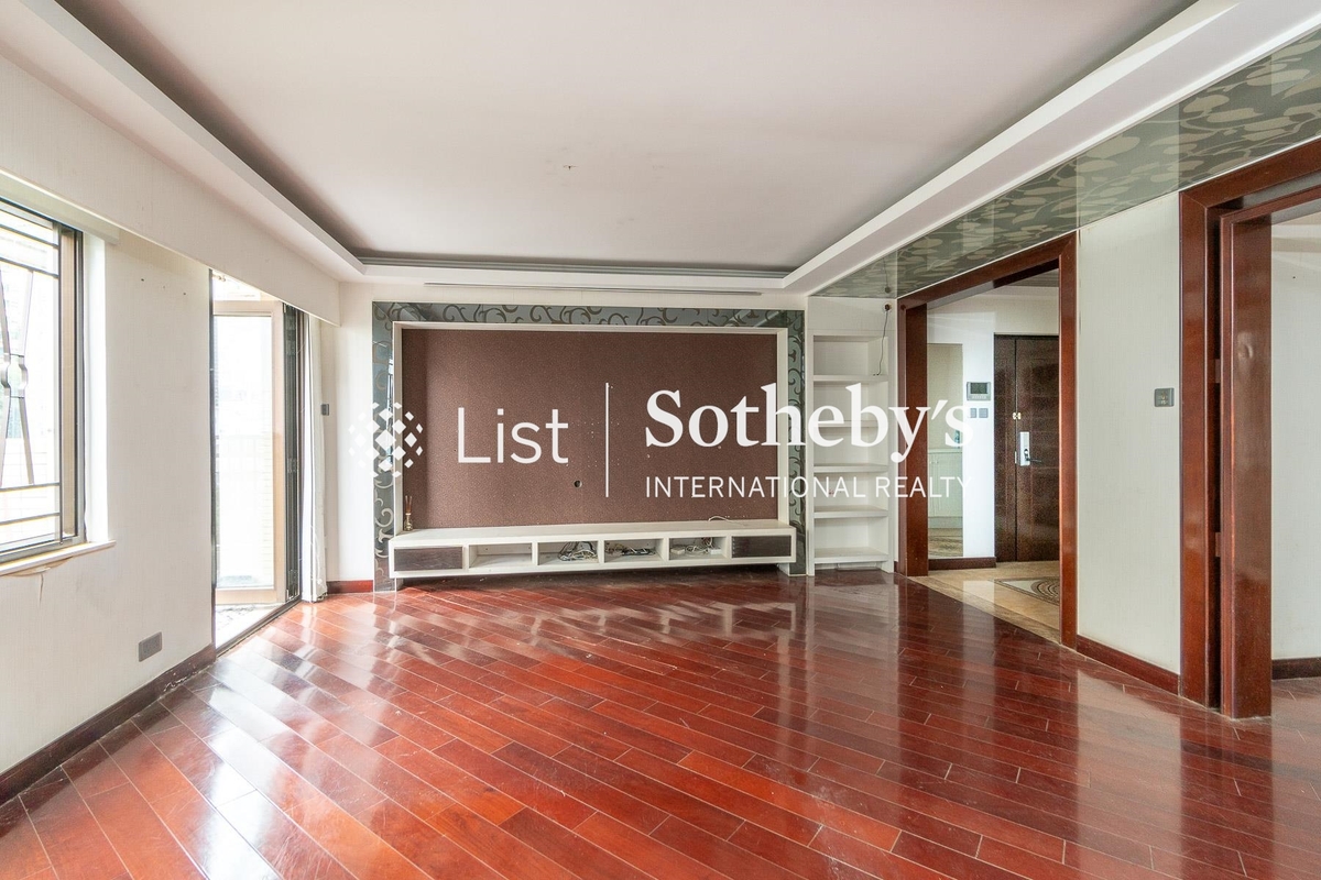 Park View Court 恒柏園 | Living and Dining Room