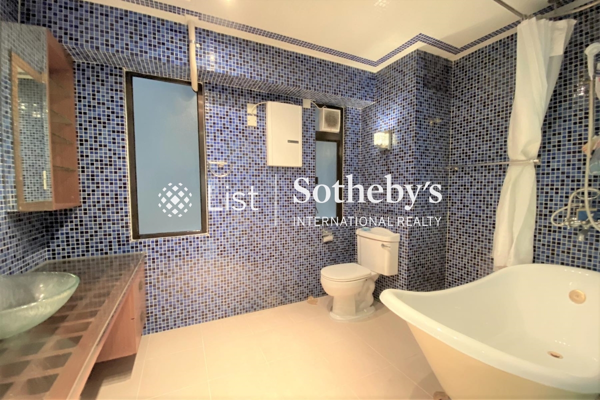 Park View Court 恒柏園 | Master Bathroom