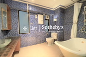 Park View Court 恒柏園 | Master Bathroom