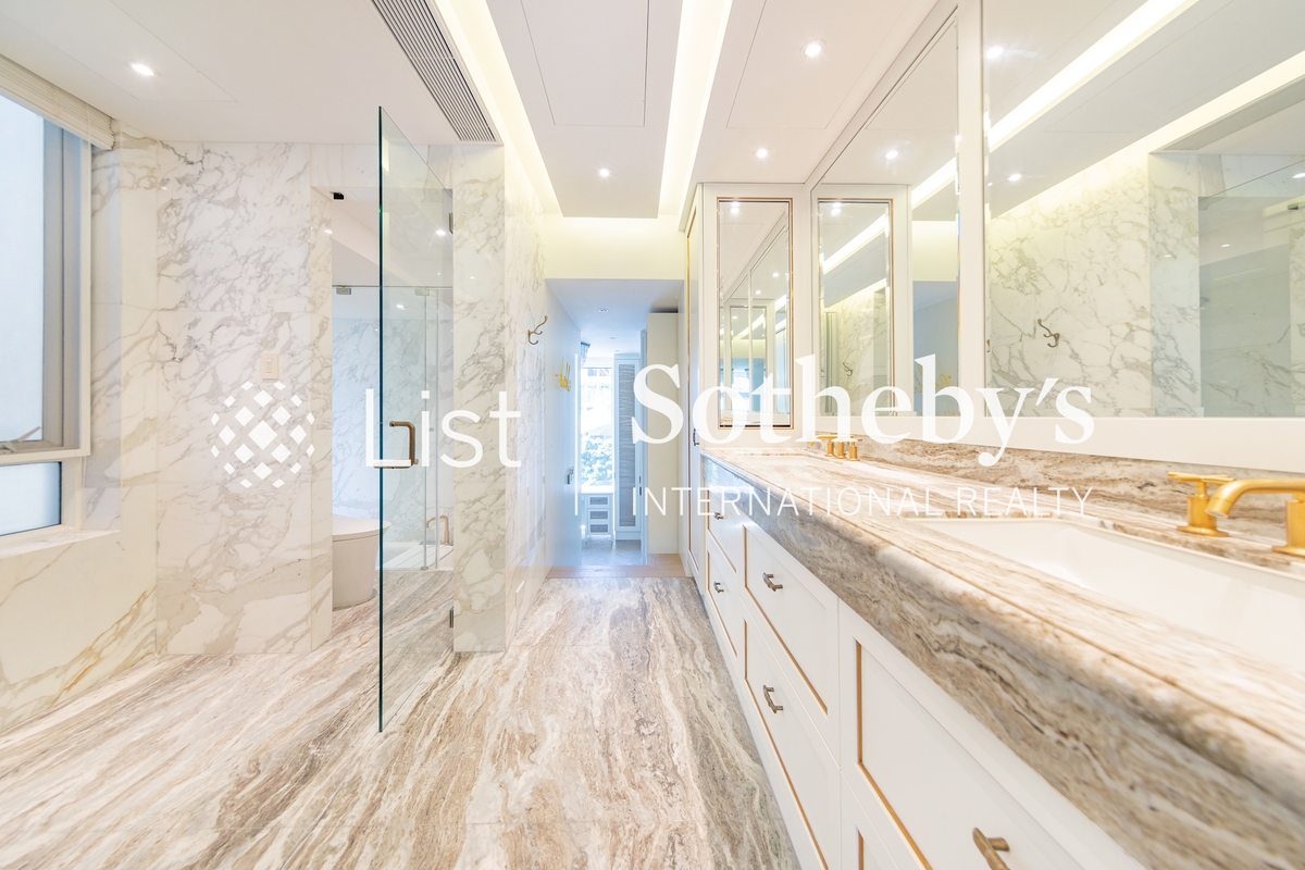 1 Shouson Hill Road East 壽臣山道東1號 | Master Bathroom