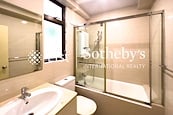 Sun & Moon Building 日月大廈 | Master Bathroom