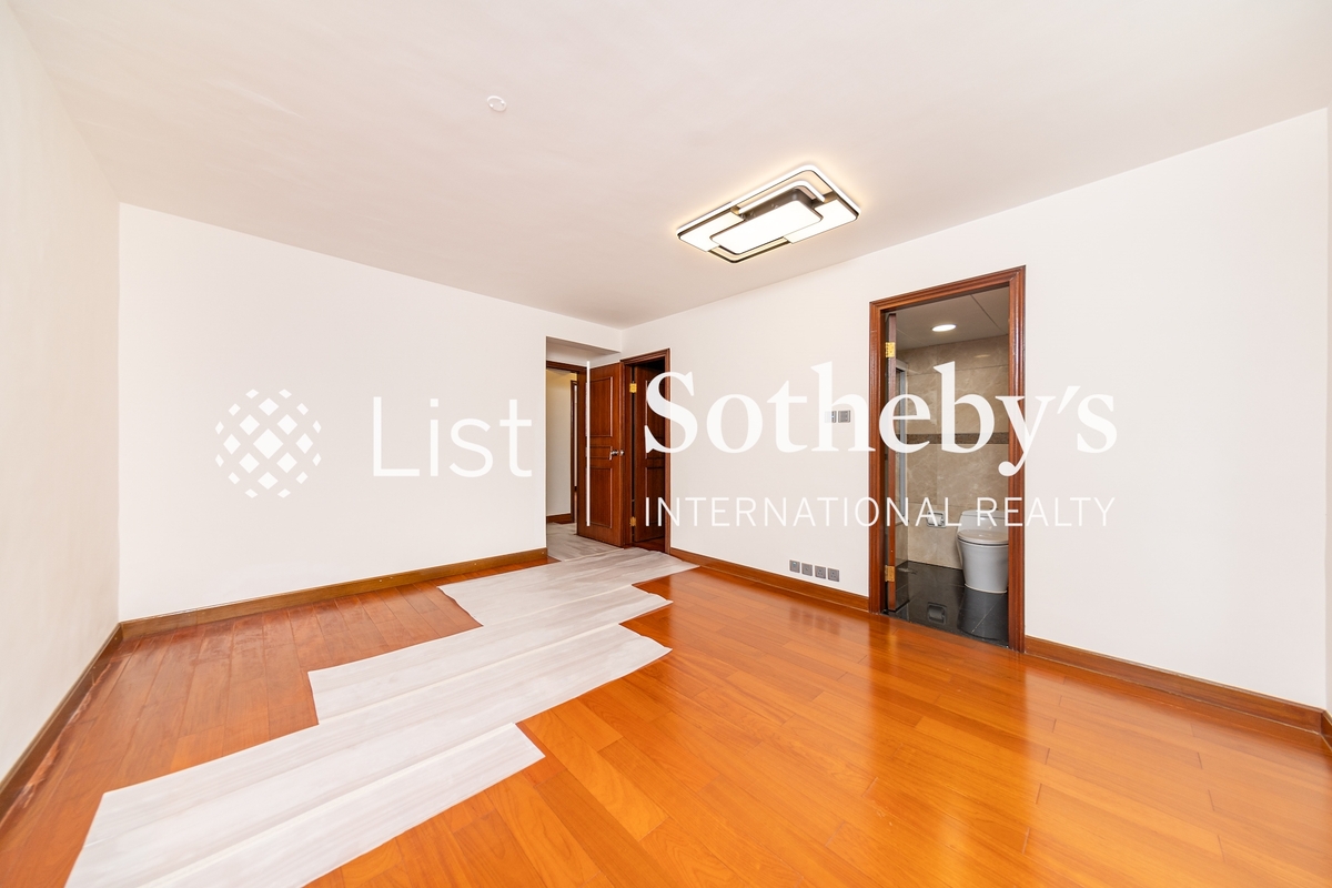 Unicorn Gardens 麒麟阁 | Master Bedroom