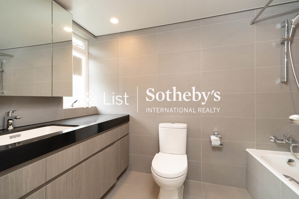 Unicorn Gardens 麒麟閣 | Master Bathroom