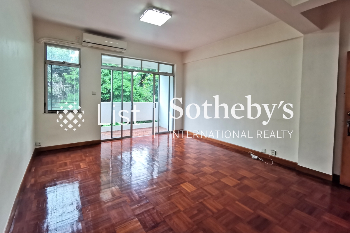 Shouson Hill Road 壽山村道 | Living and Dining Room