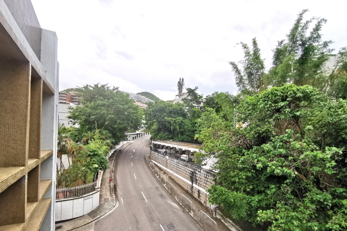 Shouson Hill Road 壽山村道 | View from balcony