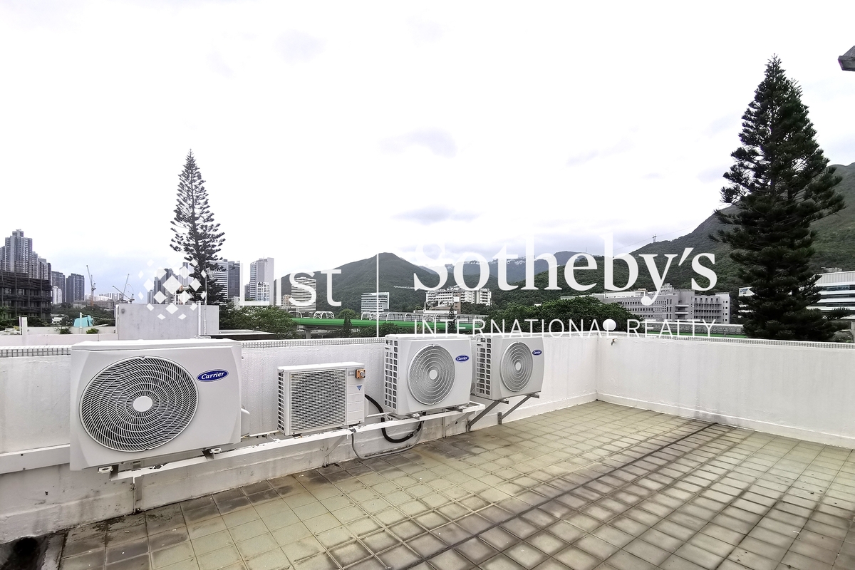Shouson Hill Road 寿山村道 | Private Roof Terrace