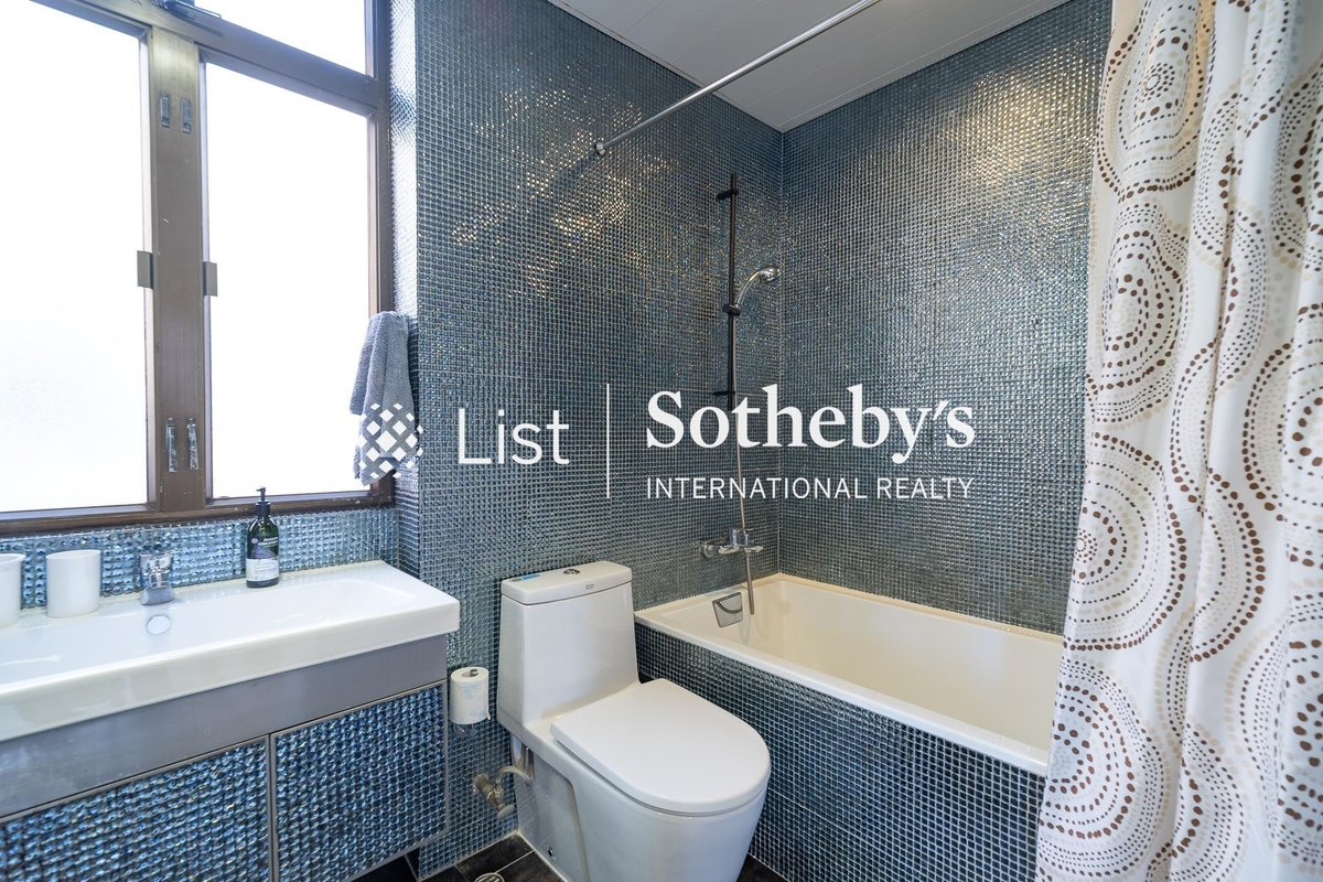 79-81 Blue Pool Road 藍塘道79-81號 | Master Bathroom