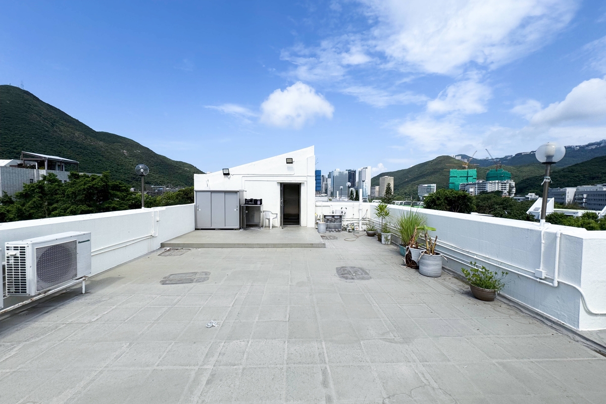 Woodgreen Estate 木苑 | Private Roof Terrace 1