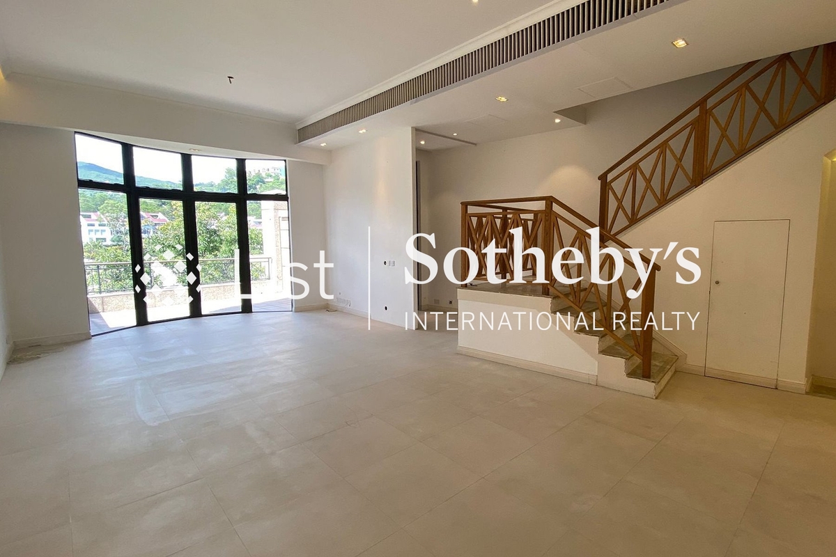 Las Pinadas 朗松居 | Living and Dining Room