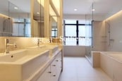 Las Pinadas 朗松居 | Master Bathroom