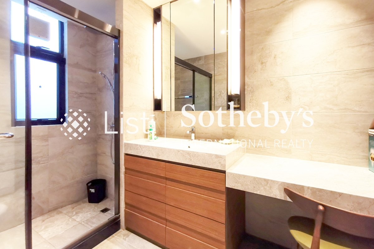 Las Pinadas 朗松居 | Guest Bathroom