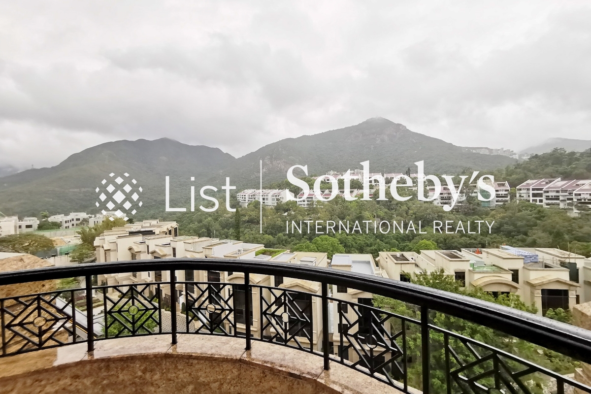 Las Pinadas 朗松居 | Balcony off Master Bedroom