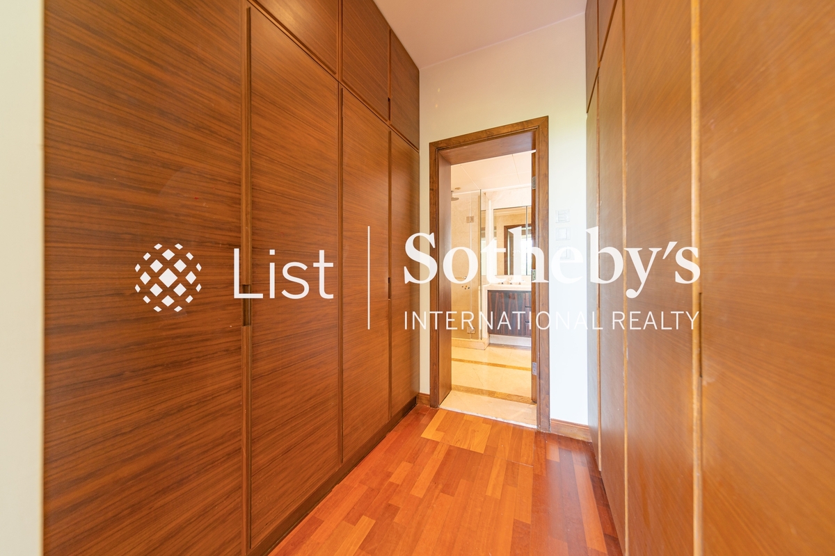 2 Barker Road 白加道2號 | Walk-in Closet in Master Bedroom 