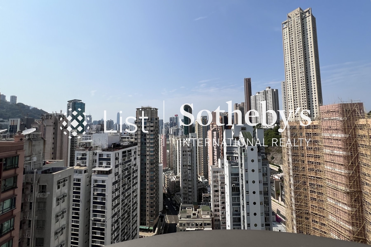 Regent Hill 壹鑾 | Balcony off Master Bedroom