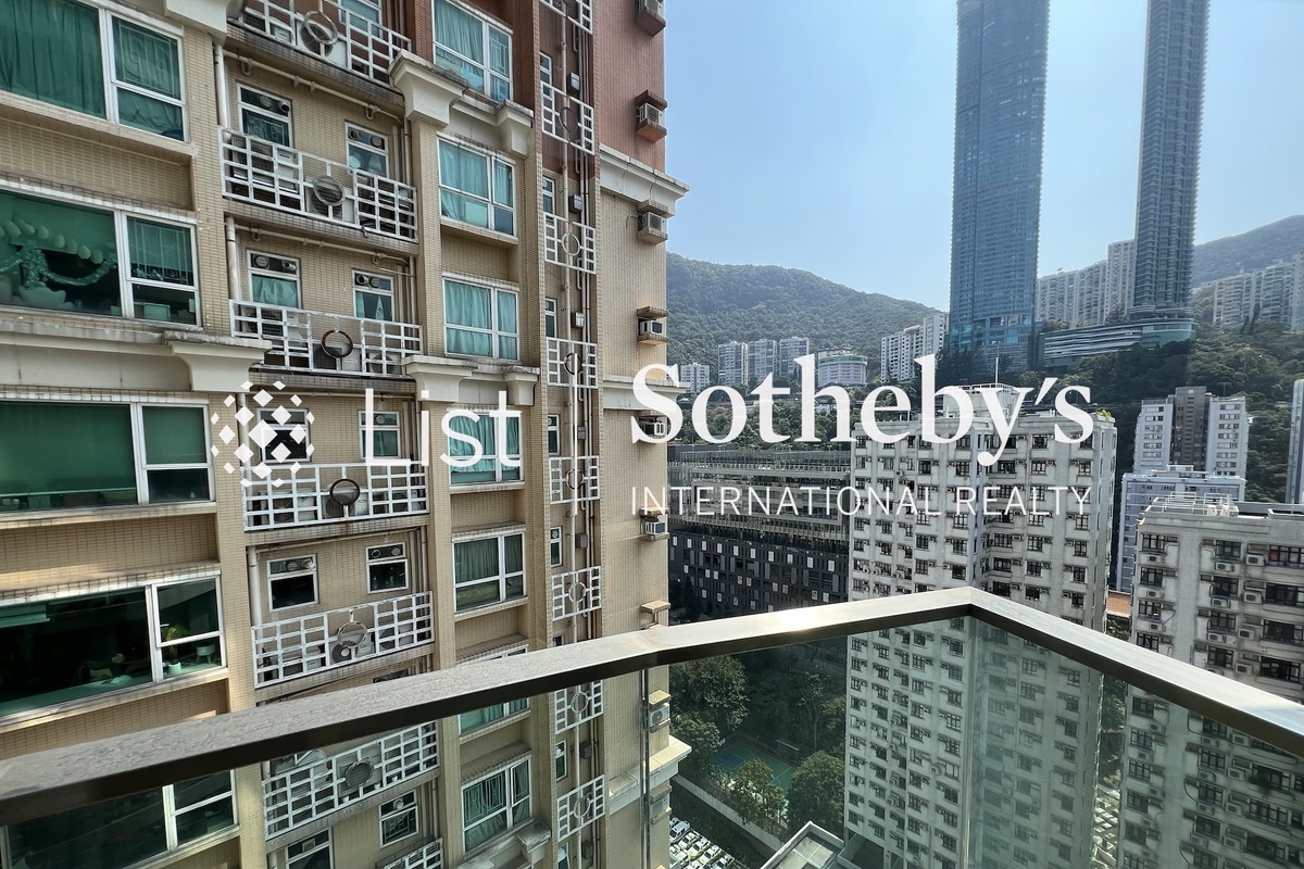 Regent Hill 壹鑾 | Balcony off Dining Room