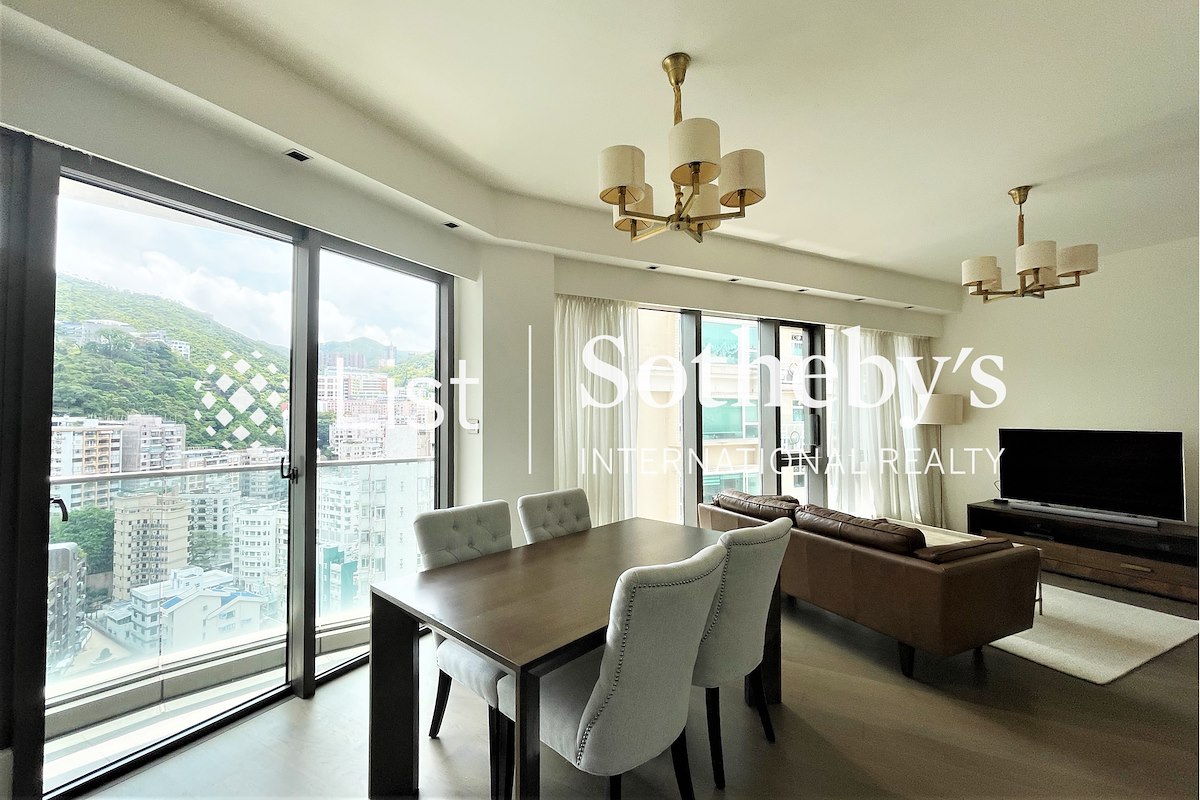 Regent Hill 壹鑾 | Living and Dining Room