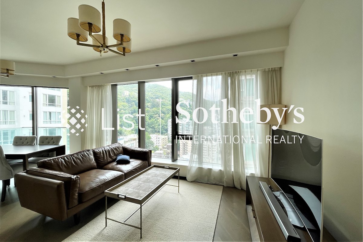 Regent Hill 壹鑾 | Living and Dining Room