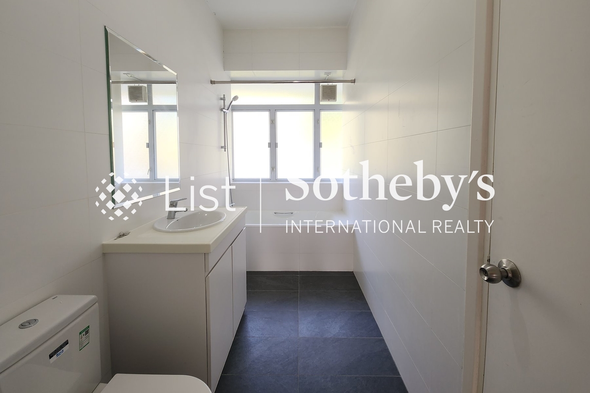 47A-49C Shouson Hill Road 壽山村道47A-49C號 | Guest Bathroom
