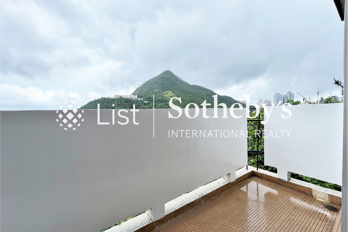 47A-49C Shouson Hill Road 寿山村道47A-49C号 | Balcony off Living and Dining Room