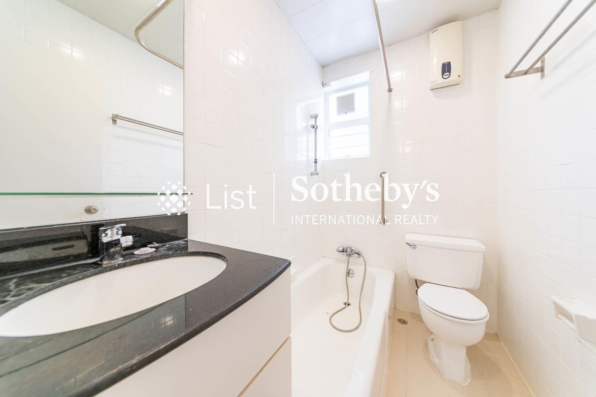 47A-49C Shouson Hill Road 壽山村道47A-49C號 | Guest Bathroom