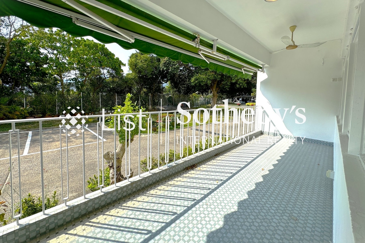47A-49C Shouson Hill Road 壽山村道47A-49C號 | Balcony off Living and Dining Room