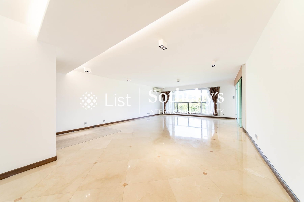 Shouson Garden 壽山花園 | Living and Dining Room