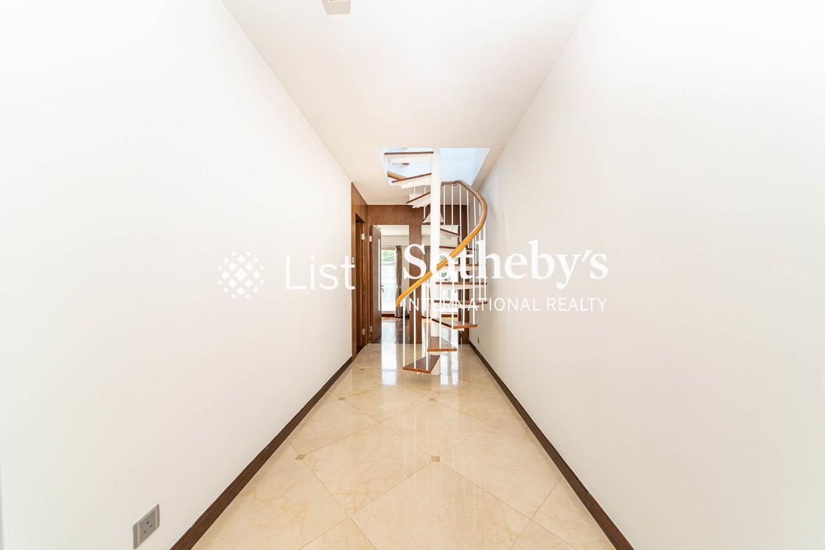 Shouson Garden 壽山花園 | Living and Dining Room