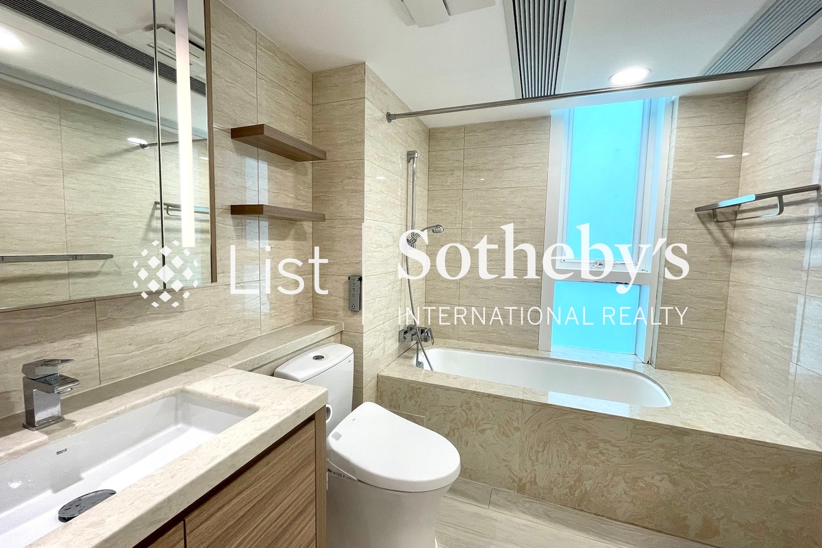 12 Shouson Hill Road 壽山村道12號 | Second En-suite Bathroom