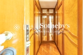 12 Shouson Hill Road 壽山村道12號 | Walk-in Closet in Master Bedroom 