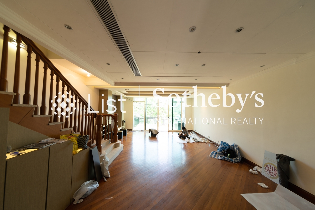 12 Shouson Hill Road 壽山村道12號 | Living and Dining Room