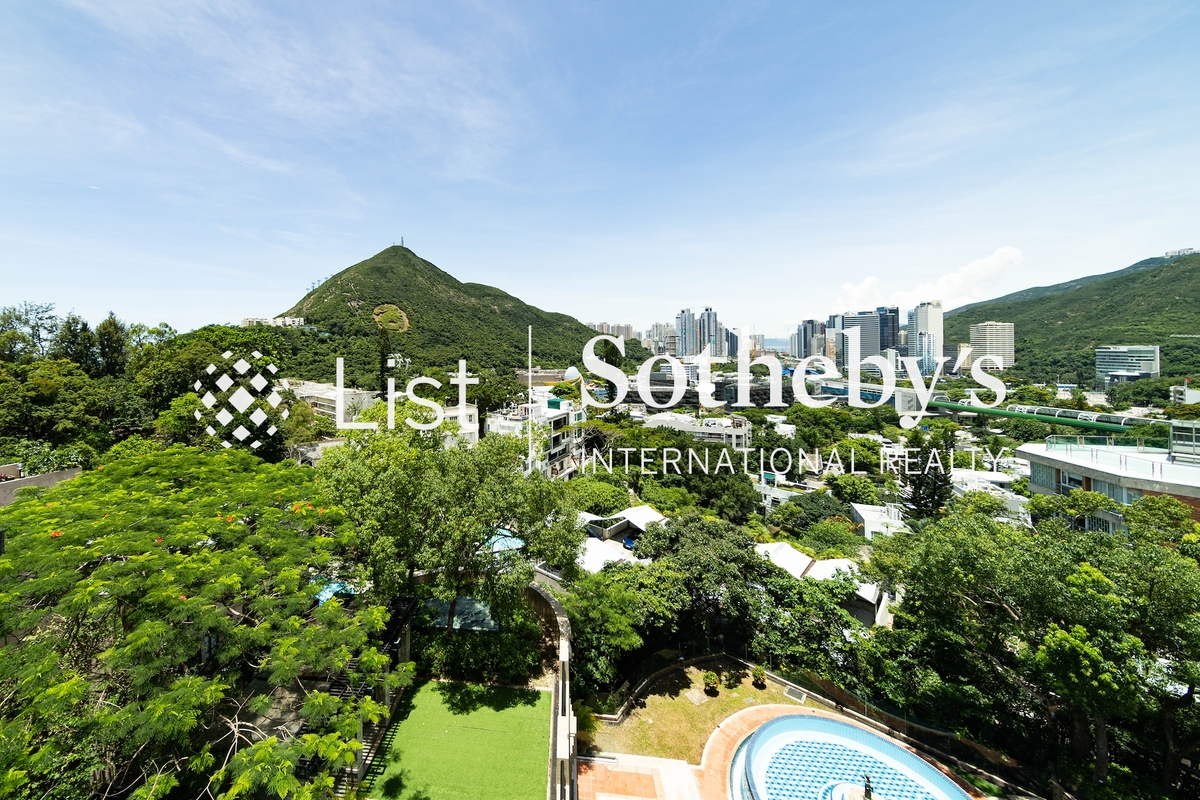 12 Shouson Hill Road 壽山村道12號 | View from Living and Dining Room