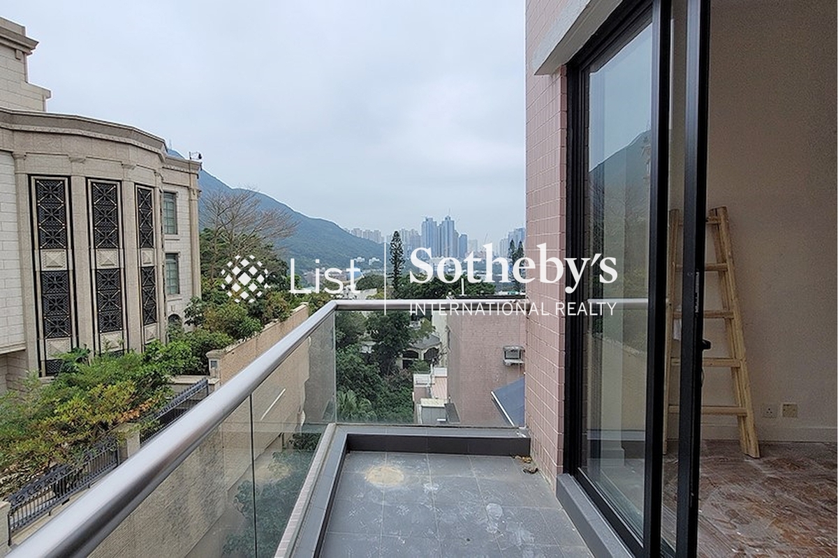 Elite Villas 怡禮苑 | View from Living and Dining Room