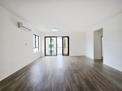 Elite Villas 怡礼苑 | Living and Dining Room