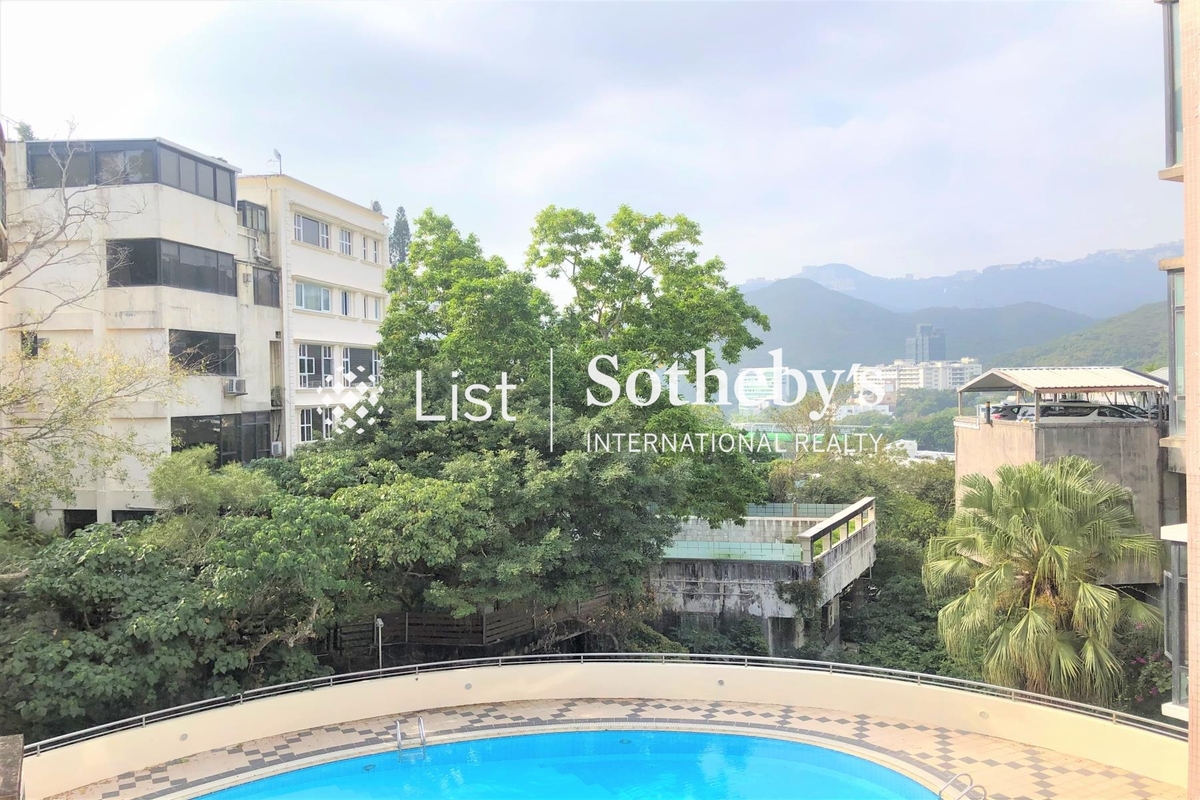 Elite Villas 怡禮苑 | View from Living and Dining Room