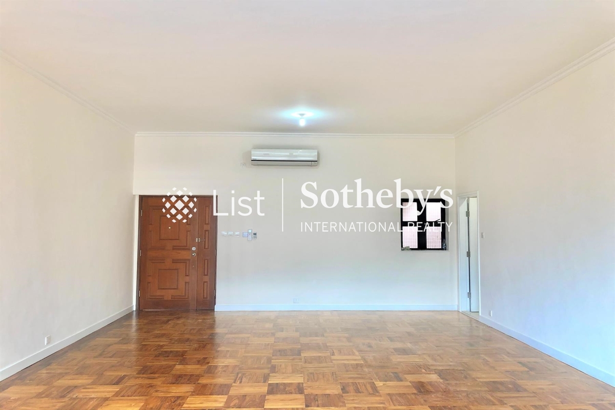 Elite Villas 怡禮苑 | Living and Dining Room