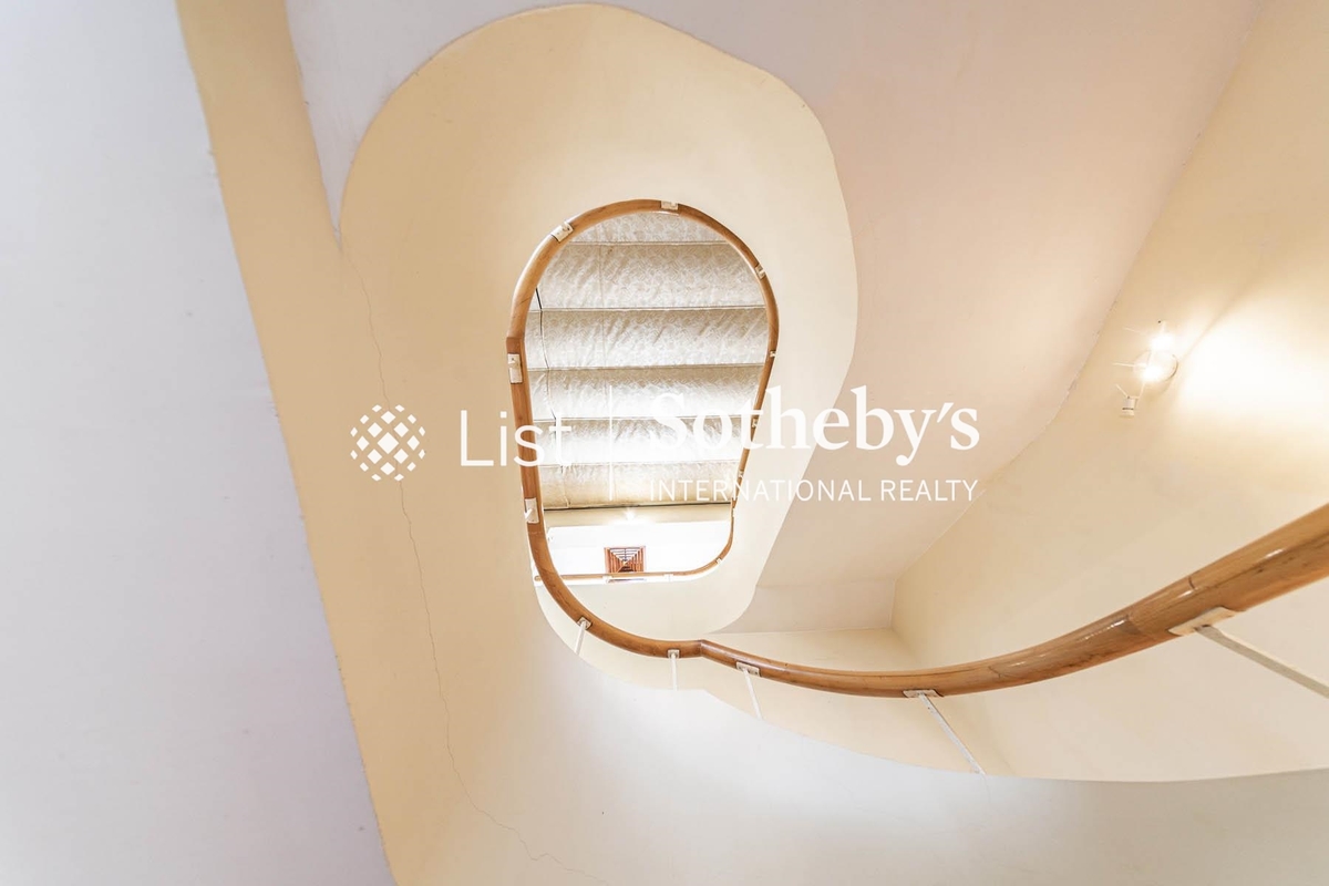 Orchid Hill Orchid Hill | Internal Staircase