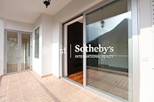 Xanadu Court 壽山村道30-30A號 | Balcony off Living and Dining Room
