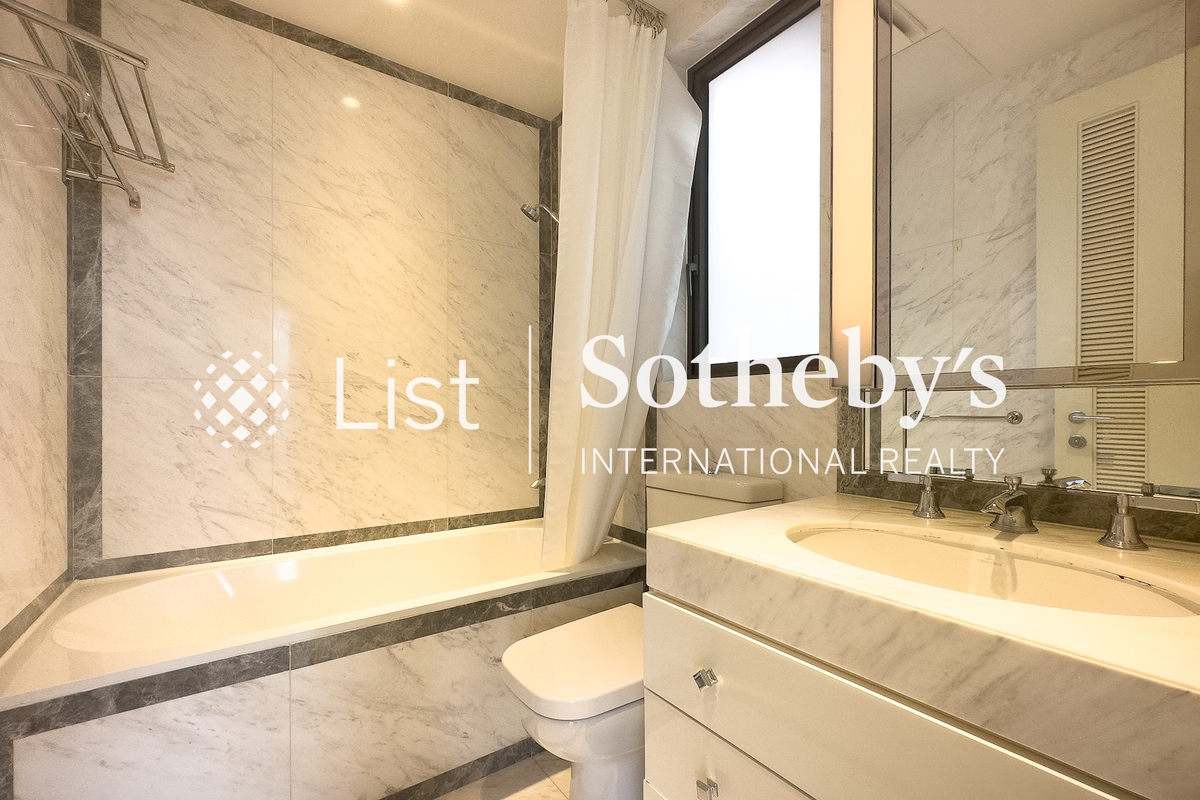 Kensington Hill Kensington Hill | Guest Bathroom