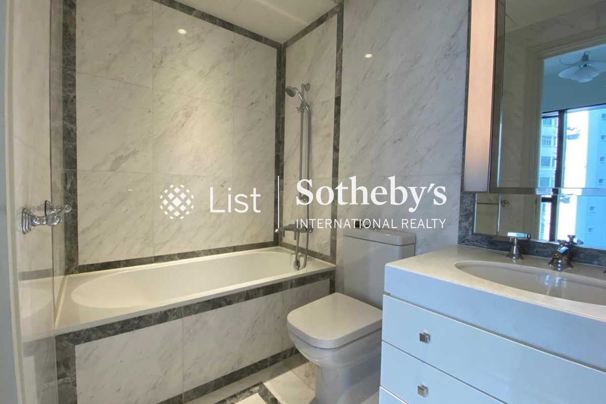 Kensington Hill Kensington Hill | Master Bathroom