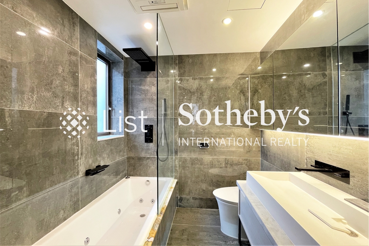 Kensington Hill Kensington Hill | Master Bathroom