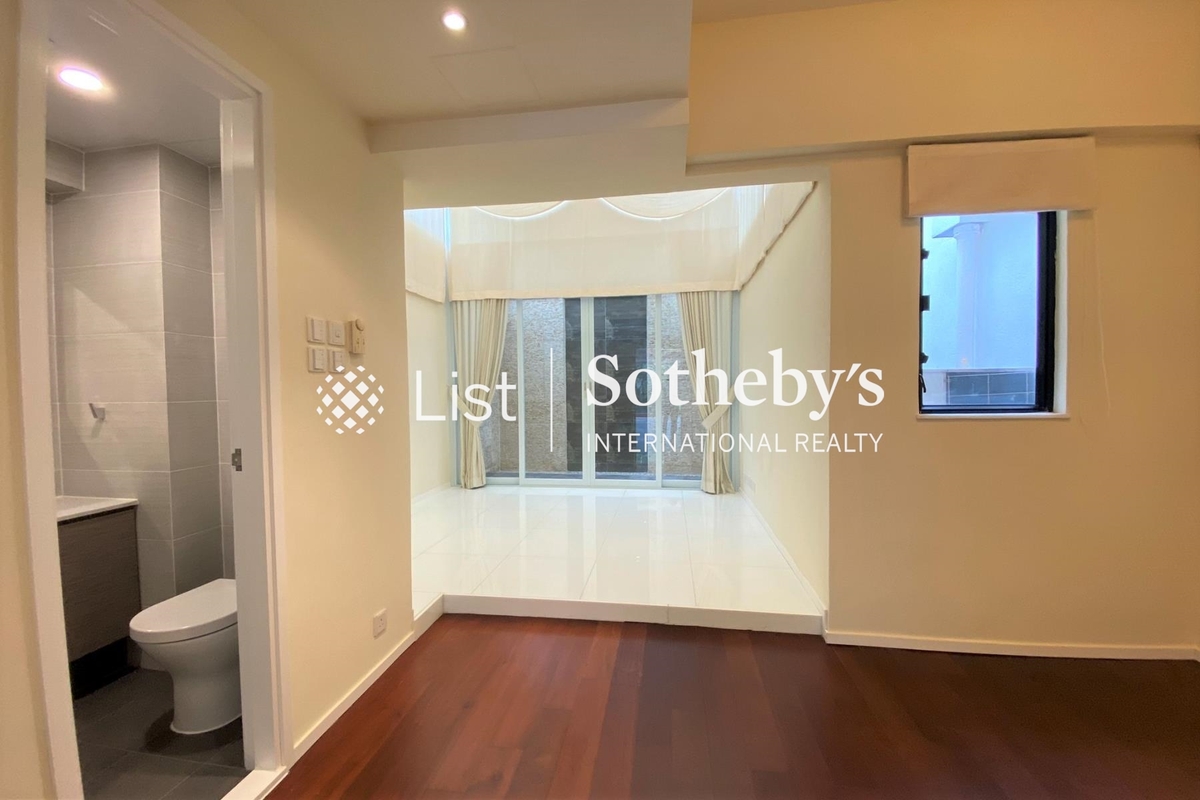 Springfield Gardens 春暉園 | Third En-suite Bedroom