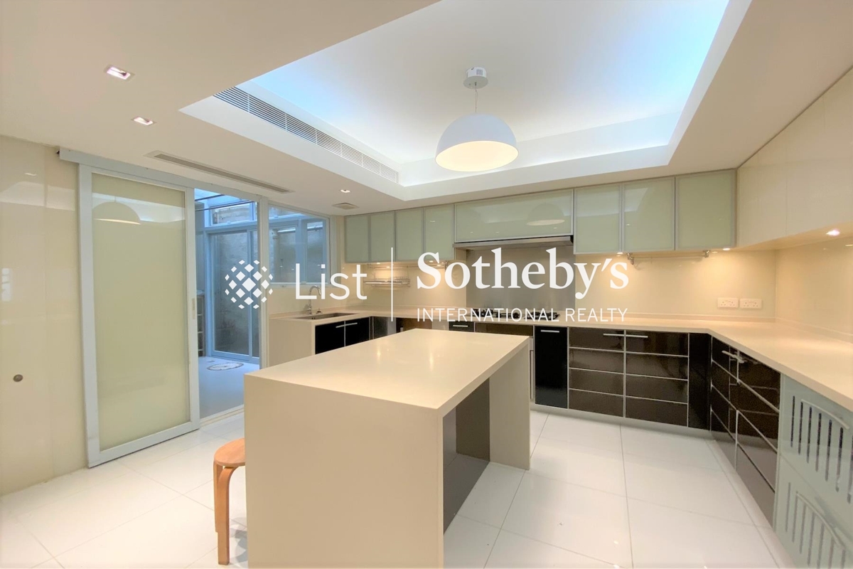 Springfield Gardens 春暉園 | Kitchen