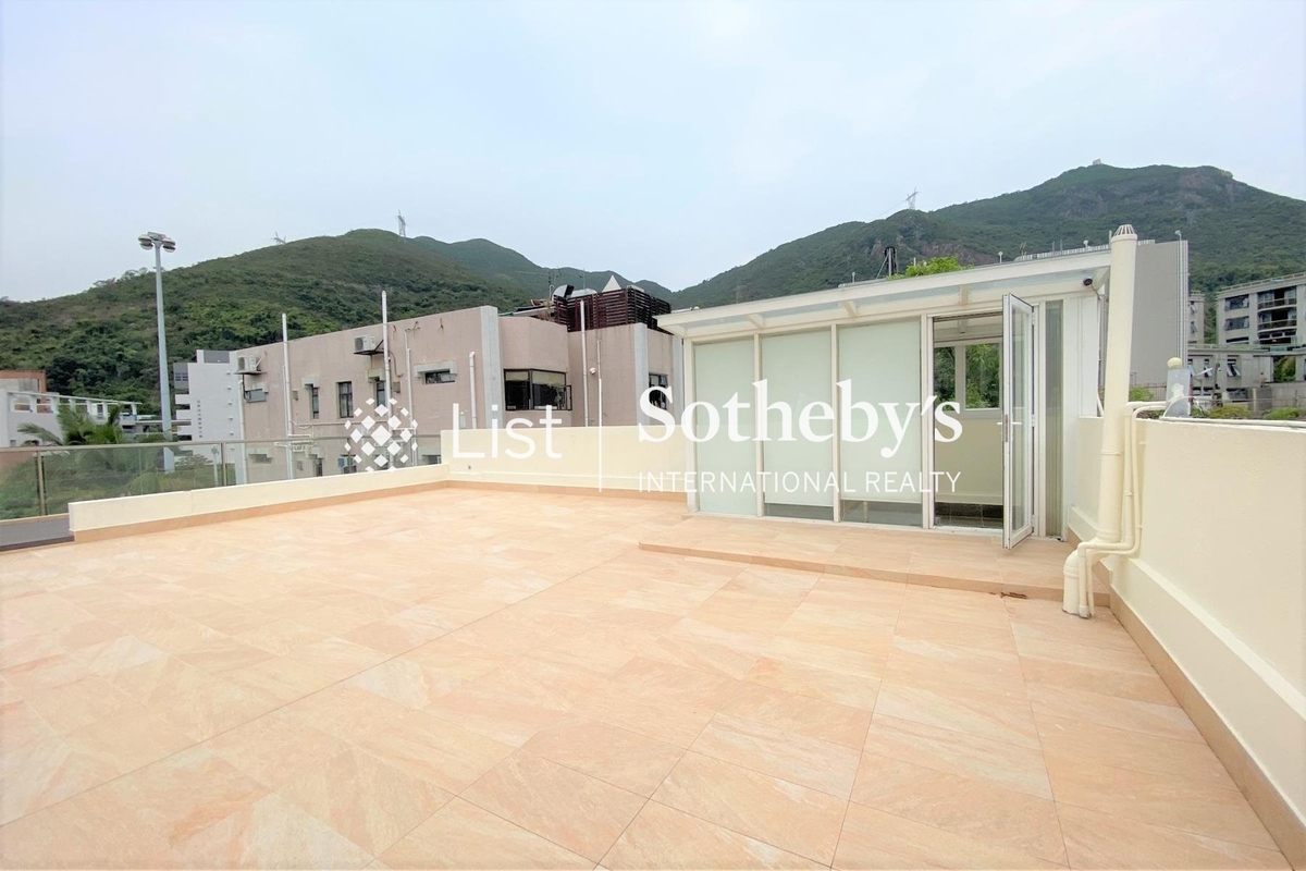 Springfield Gardens 春暉園 | View from Private Roof Terrace