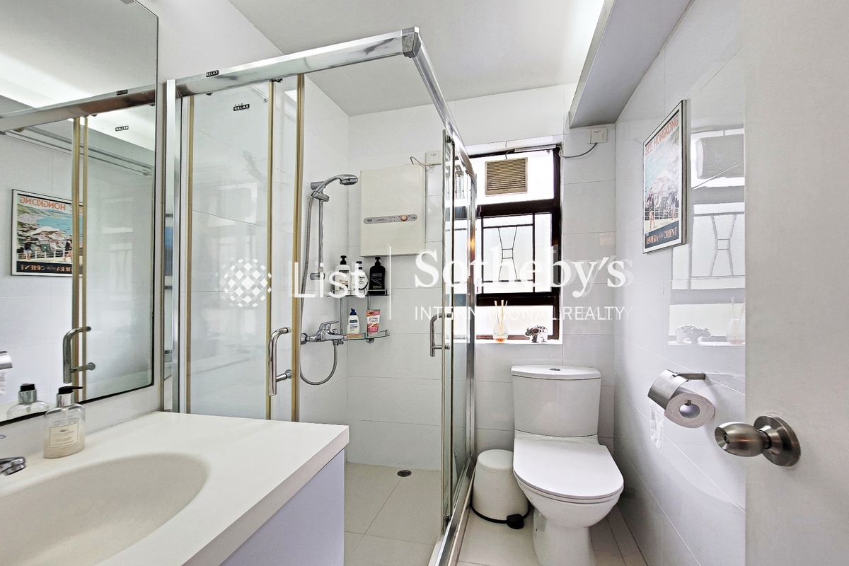 Goldson Place 金信閣 | Guest Bathroom