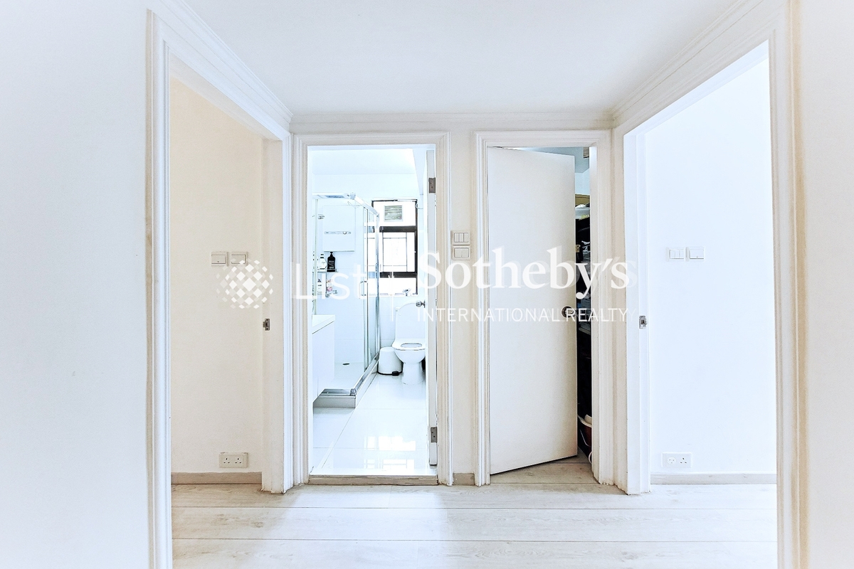 Goldson Place 金信閣 | Guest Bathroom