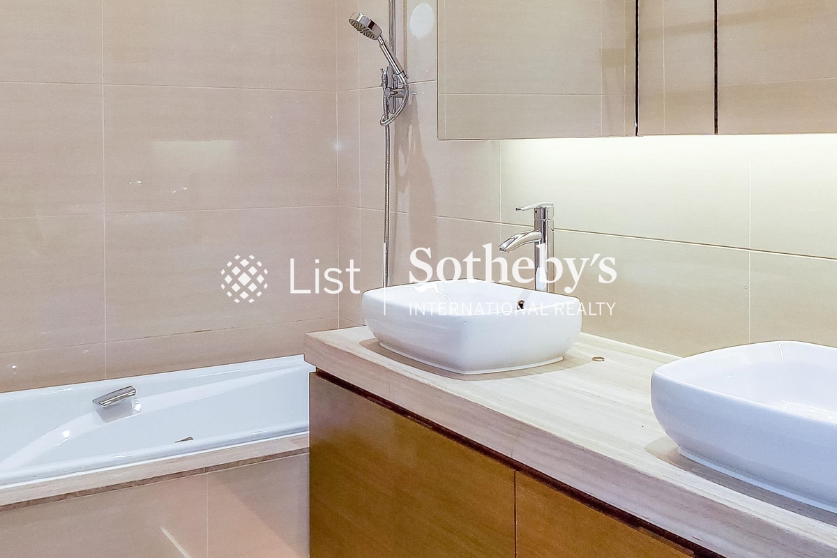 Pine Lodge 松苑 | Master Bathroom