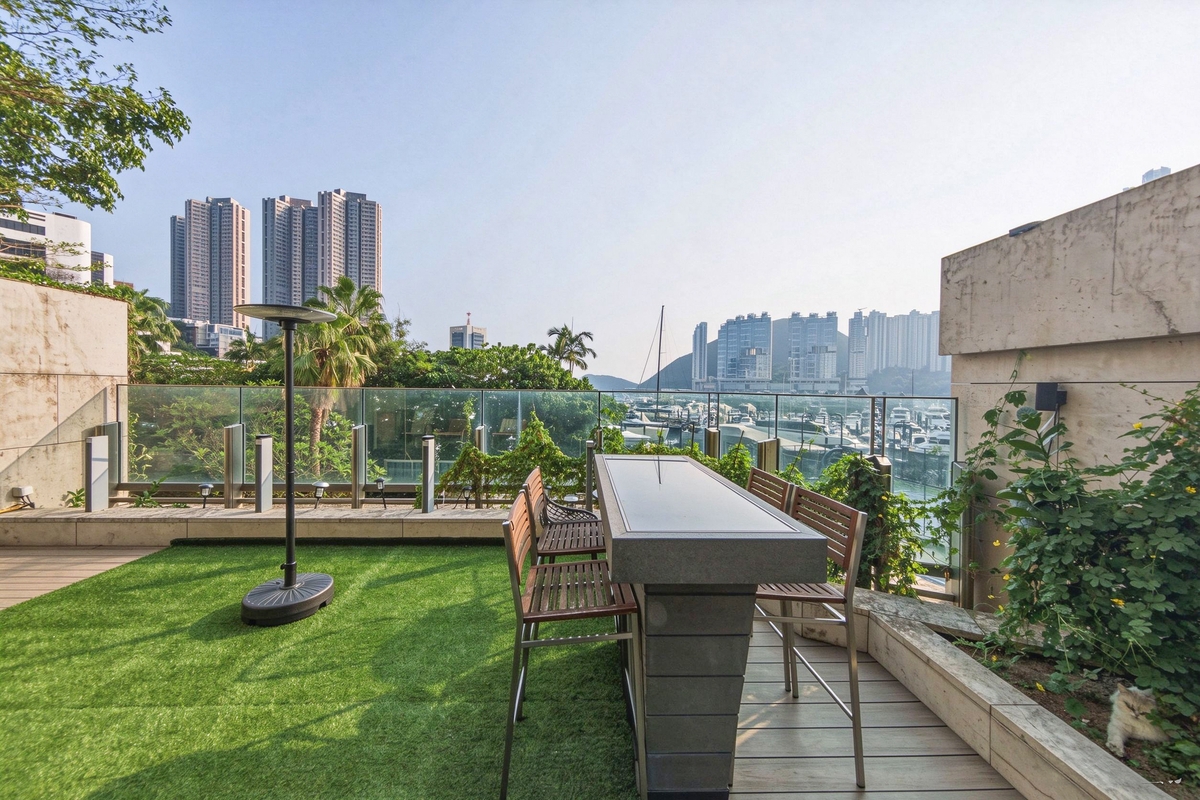 Marinella 深灣9號 | Private Terrace off Living and Dining Room