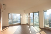 118 Tung Lo Wan Road 銅鑼灣道118號 | Living and Dining Room