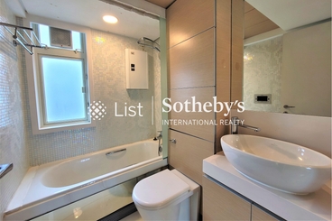 Centre Stage 聚贤居 | 