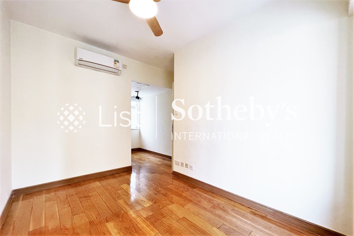 Centre Stage 聚贤居 | Master Bedroom